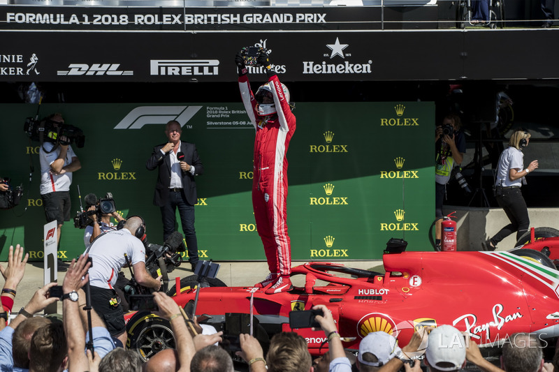 Sebastian Vettel, Ferrari, festeggia nel parco chiuso