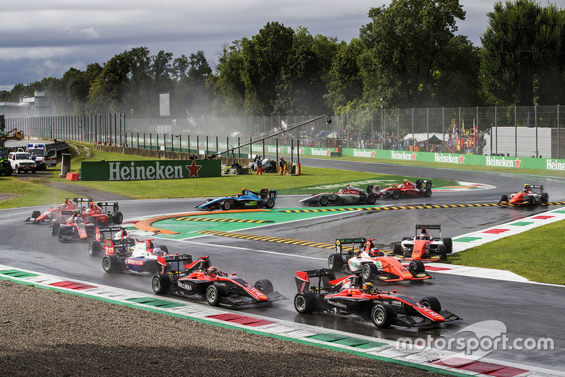 Les pilotes MP Motorsport ont préféré couper le premier virage