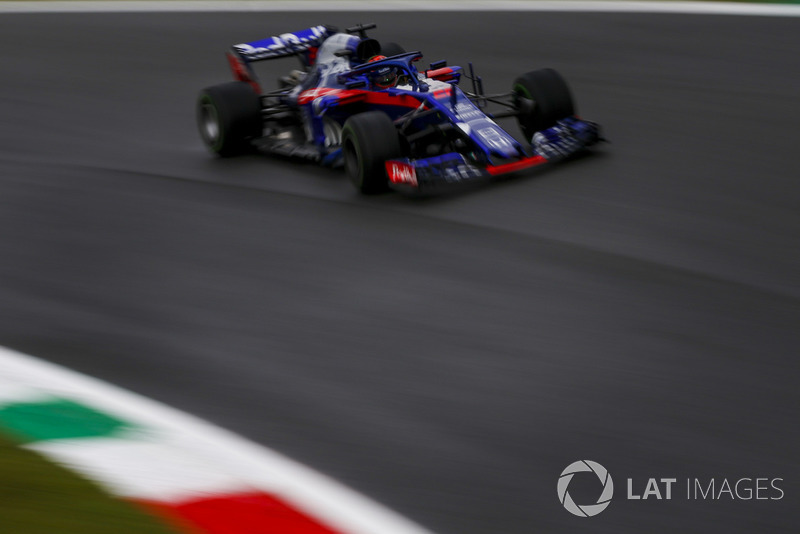 <img src="https://cdn-1.motorsport.com/static/custom/car-thumbs/F1_2018/TESTS/tororosso.png" alt="" width="250" /> Toro Rosso