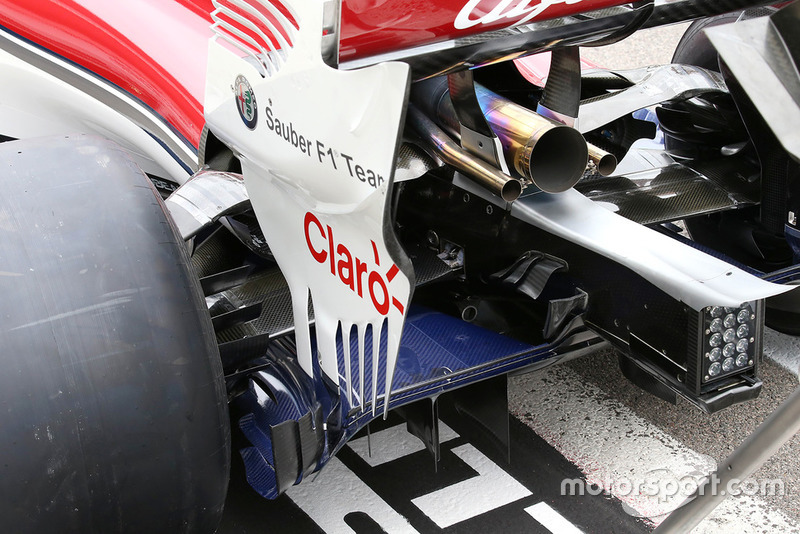 Sauber C37 arka taraf
