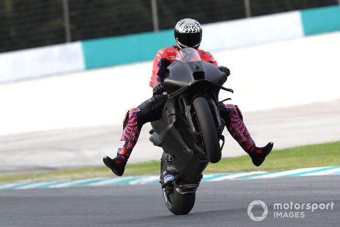 Lorenzo Savadori, Aprilia Racing Team