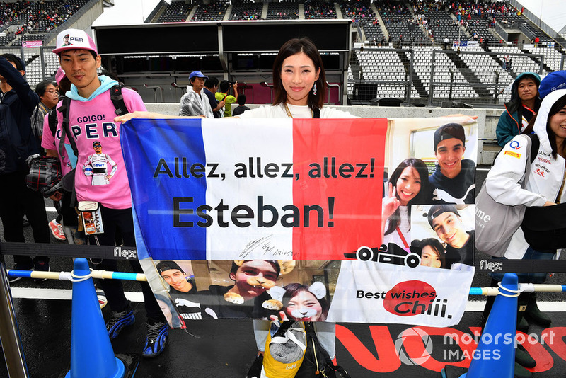 Esteban Ocon, Racing Point Force India F1 Team fans and banner