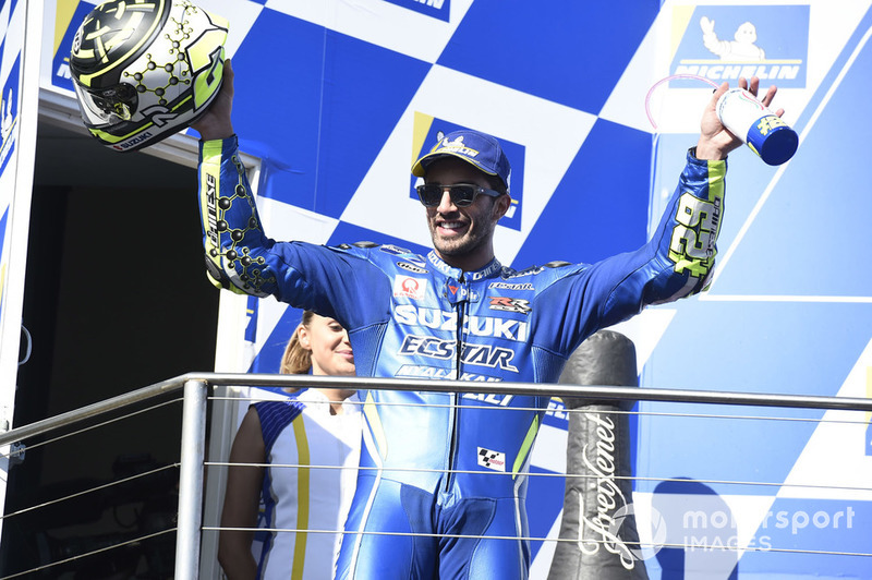 Подіум: друге місце Андреа Янноне, Team Suzuki MotoGP