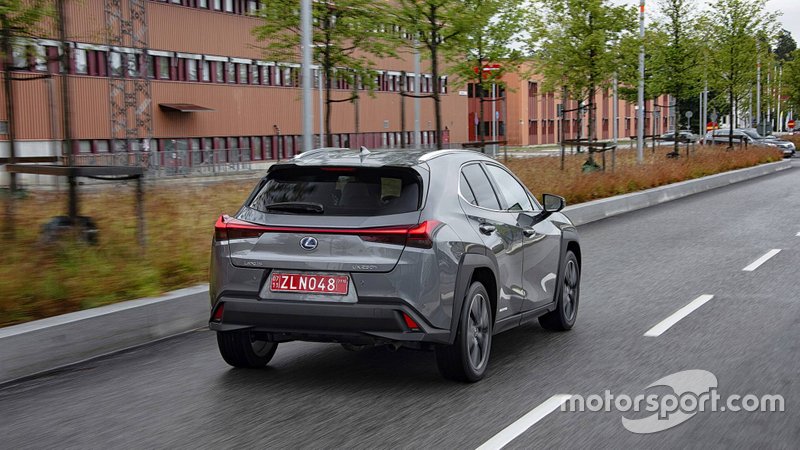 Lexus UX 2019 року