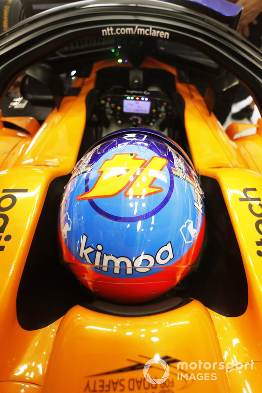 Fernando Alonso, McLaren, in his cockpit