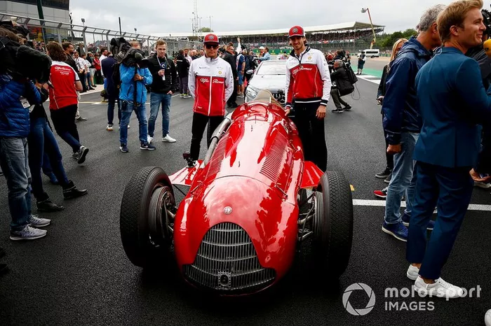 Kimi Raikkonen, Alfa Romeo Racing y Antonio Giovinazzi, Alfa Romeo Racing 