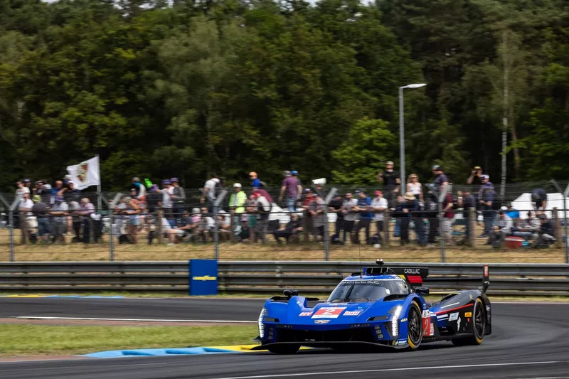 #Cadillac Racing Cadillac V-SeriesR n°2 : Earl Bamber, Alex Lynn, Alex Palou
