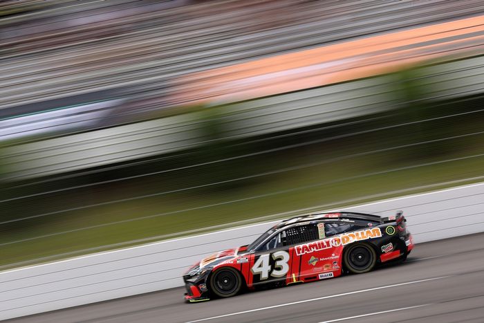Erik Jones, LEGACY MOTOR CLUB Toyota