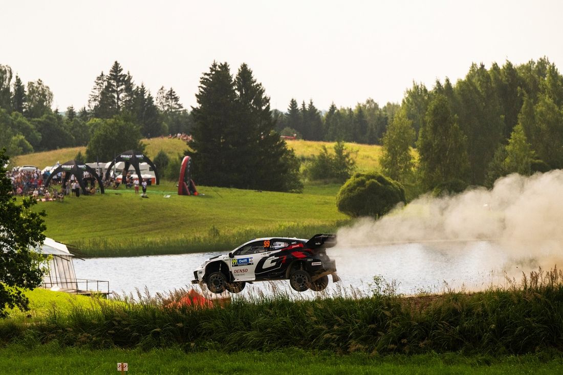 Oliver Solberg, Elliott Edmondson, Toyota Gazoo Racing WRT Toyota GR Yaris Rally1