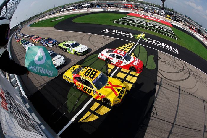 Connor Zilisch, JR Motorsports Chevrolet, Jesse Love, Richard Childress Racing Chevrolet