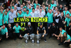 Winnaar Lewis Hamilton, Mercedes AMG F1 en tweede Nico Rosberg, Mercedes AMG F1