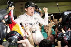 Nico Rosberg, Mercedes AMG F1 feiert seinen WM-Titel mit dem Team
