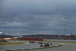 Nico Hulkenberg, Renault Sport F1 Team RS17, Esteban Ocon, Sahara Force India F1 VJM10, Valtteri Bot