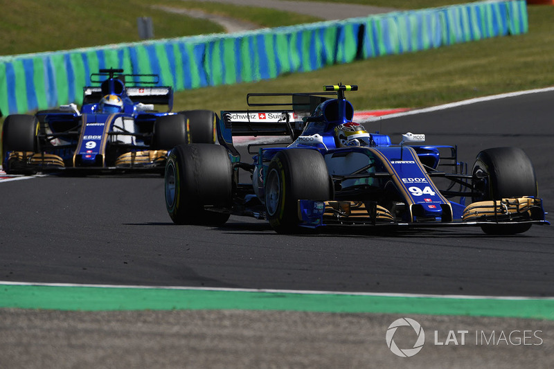 Pascal Wehrlein, Sauber C36, Marcus Ericsson, Sauber C36