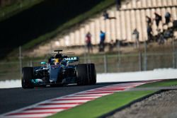Lewis Hamilton, Mercedes AMG F1 W08 running sensor equipment