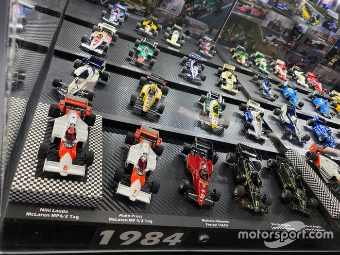 Colección de coches miniatura de F1