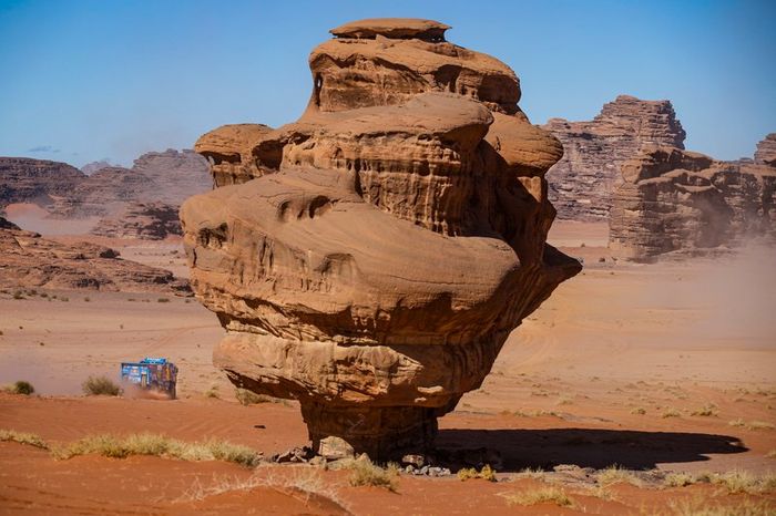 #500 Team KAMAZ Master: Eduard Nikolaev, Evgenii Iakovlev, Vladimir Rybakov