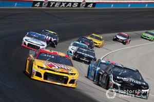 Chris Buescher, JTG Daugherty Racing, Chevrolet Camaro Slim Jim, Darrell Wallace Jr., Richard Petty Motorsports, Chevrolet Camaro Covert Auto Group