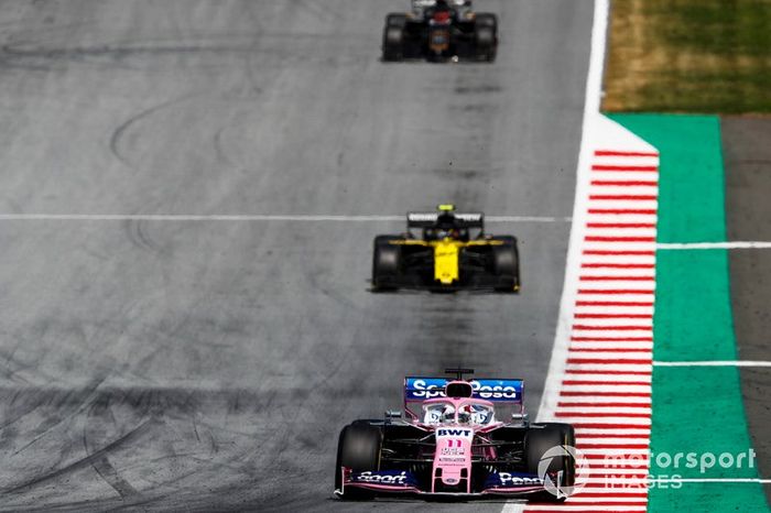 Sergio Perez, Racing Point RP19, Nico Hulkenberg, Renault F1 Team R.S. 19 y Romain Grosjean, Haas F1 Team VF-19