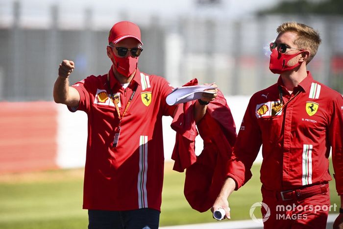 Sebastian Vettel, Ferrari con sus ingenieros