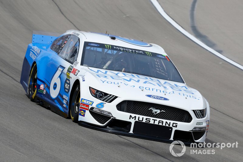 Ryan Newman, Roush Fenway Racing, Ford Mustang Wyndham Rewards