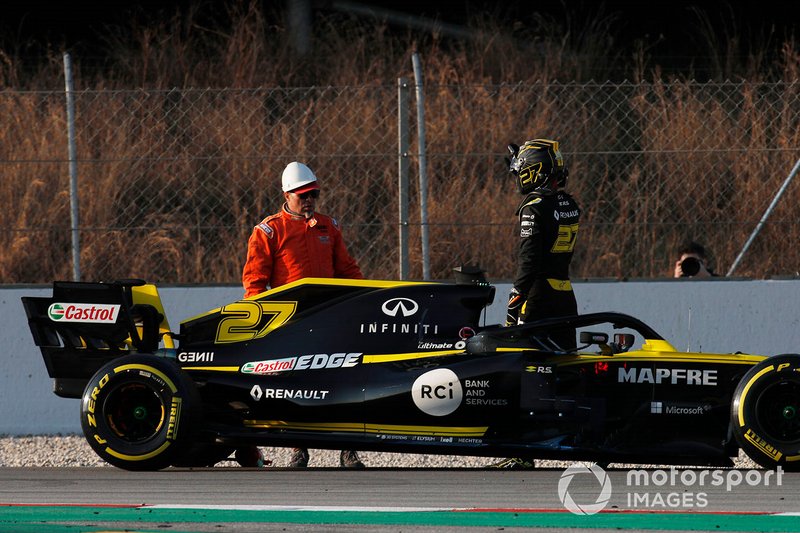 Nico Hulkenberg, Renault F1 Team R.S. 19 stops on track