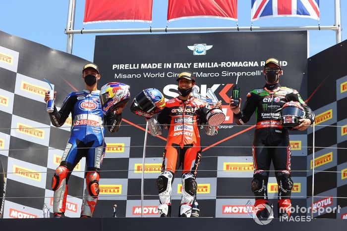 Podio: ganador de la carrera Michael Ruben Rinaldi, Aruba.It Racing - Ducati, segundo lugar Toprak Razgatlioglu, PATA Yamaha WorldSBK Team, tercer lugar Jonathan Rea, Kawasaki Racing Team WorldSBK