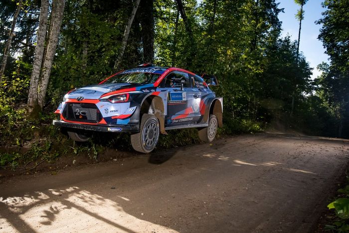 Pierre-Louis Loubet, Vincent Landais, Hyundai 2c Competition Hyundai i20 Coupe WRC