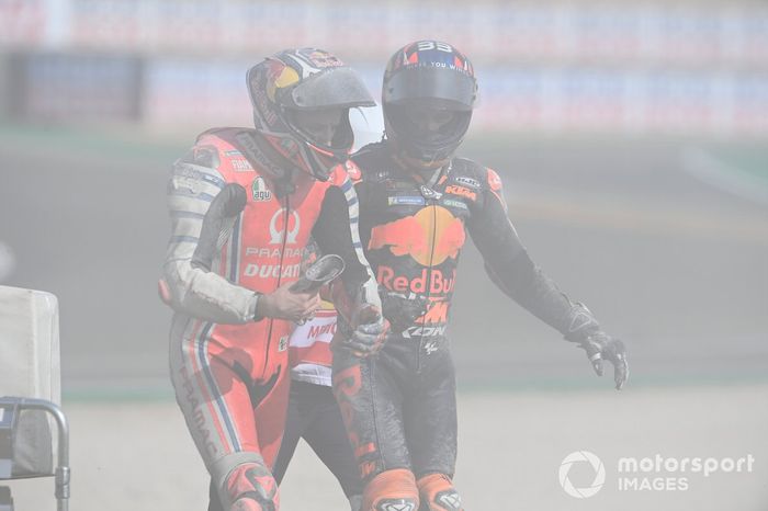 Caída de Jack Miller, Pramac Racing y Brad Binder, Red Bull KTM Factory Racing 