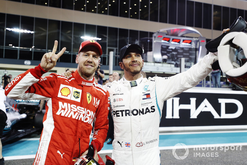 Себастьян Феттель, Ferrari, та Льюіс Хемілтон, Mercedes AMG F1