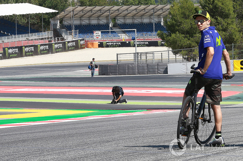 Valentino Rossi, Yamaha Factory Racing en la nueva curva 13