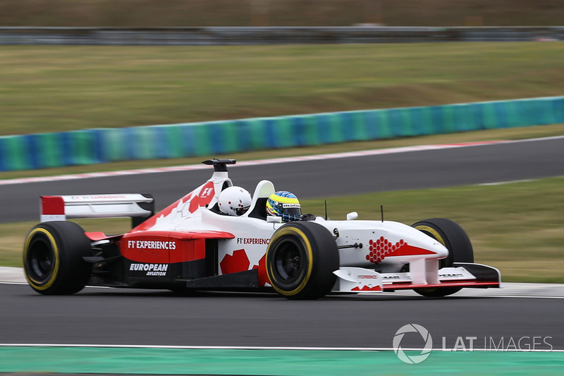 Zsolt Baumgartner, pilote de la biplace F1 Experiences
