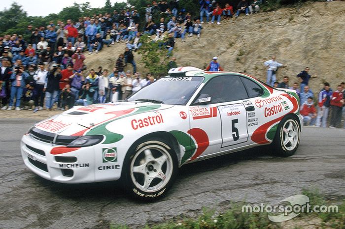 Didier Auriol, con un Toyota Celica Turbo 4WD en el Tour de Corse 1994