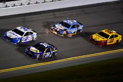 Brad Keselowski, Team Penske Ford, Chase Elliott, Hendrick Motorsports Chevrolet, Kevin Harvick, Ste