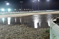 Wet track