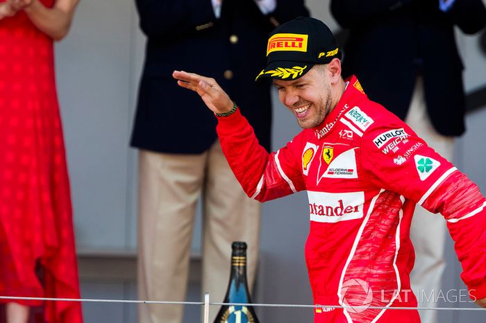 Ganador de la carrera Sebastian Vettel, Ferrari
