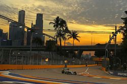 Lewis Hamilton, Mercedes AMG F1 W07 Hybrid