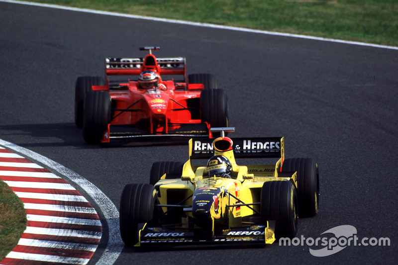 Damon Hill, Jordan vor Michael Schumacher, Ferrari