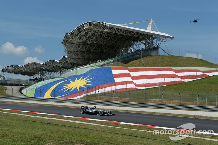 Lewis Hamilton, Mercedes AMG F1 W07 Hybrid