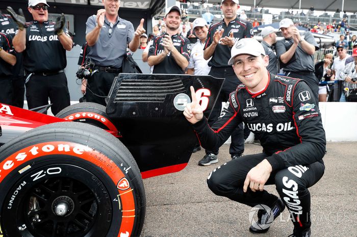 Ganador de la pole Robert Wickens, Schmidt Peterson Motorsports Honda