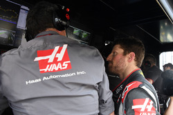 Romain Grosjean, Haas F1 Team et Guenther Steiner, Team Prinicipal, Haas F1 Team