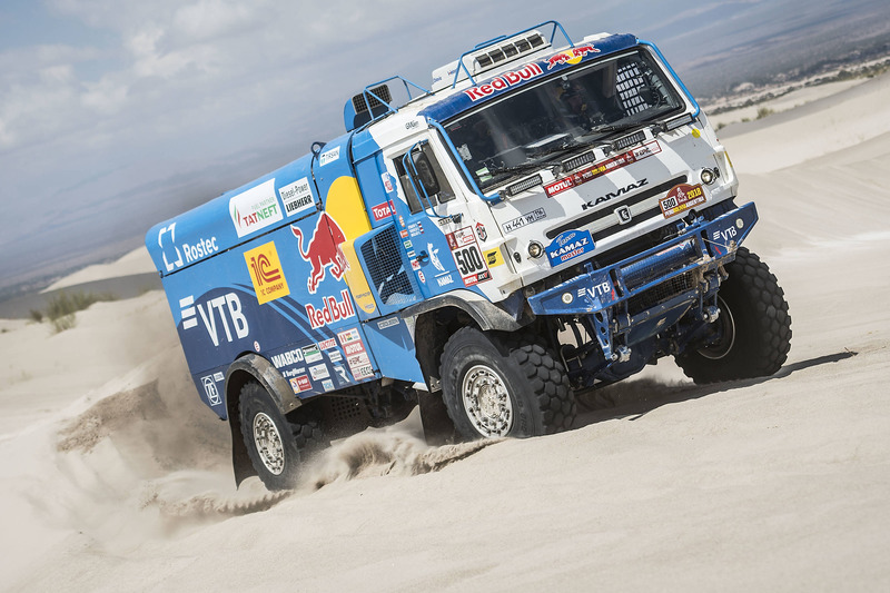 #500 Team Kamaz Master: Eduard Nikolaev, Evgeny Yakovlev, Vladimir Rybakov