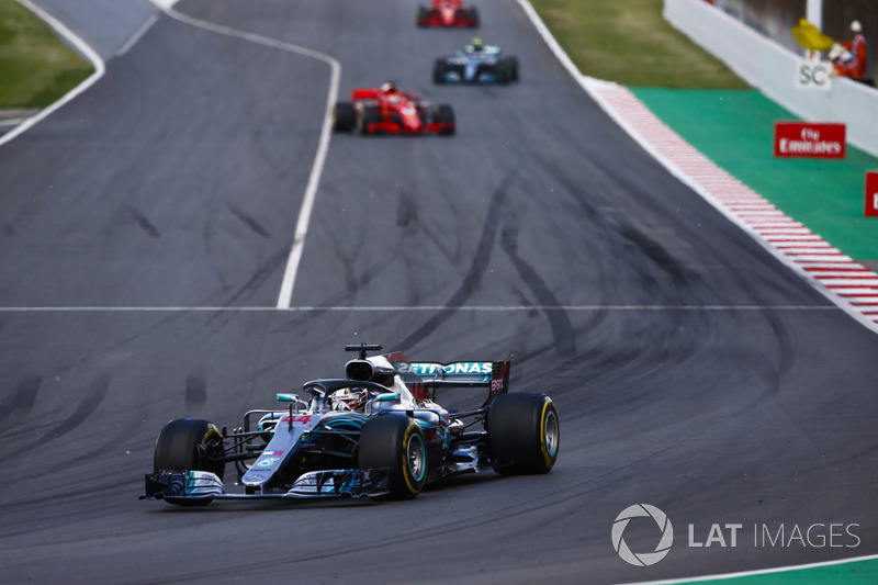 Lewis Hamilton, Mercedes AMG F1 W09, Sebastian Vettel, Ferrari SF71H e Valtteri Bottas, Mercedes AMG F1 W09