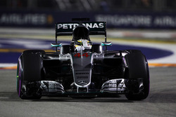 Льюіс Хемілтон, Mercedes AMG F1 W07 Hybrid