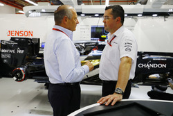 Рон Деннис и Эрик Булье, McLaren