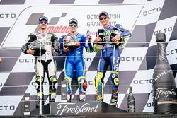 Podium: ganador, Maverick Viñales, Team Suzuki MotoGP, segundo, Cal Crutchlow, Team LCR Honda, terce