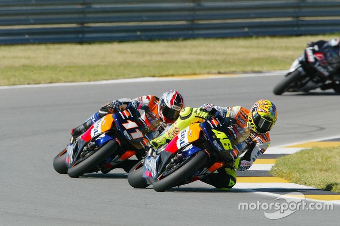 2002 : 96 puntos de Valentino Rossi sobre Tohru Ukawa