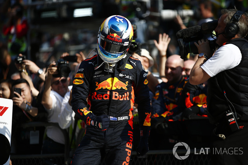 Il vincitore della gara Daniel Ricciardo, Red Bull Racing