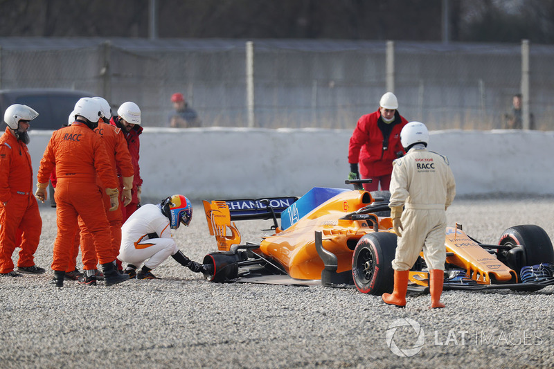 7. Fernando Alonso, McLaren MCL33 después de su incidente