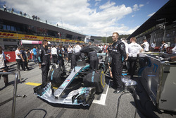 Mühendisler ve Valtteri Bottas, Mercedes AMG F1 W09